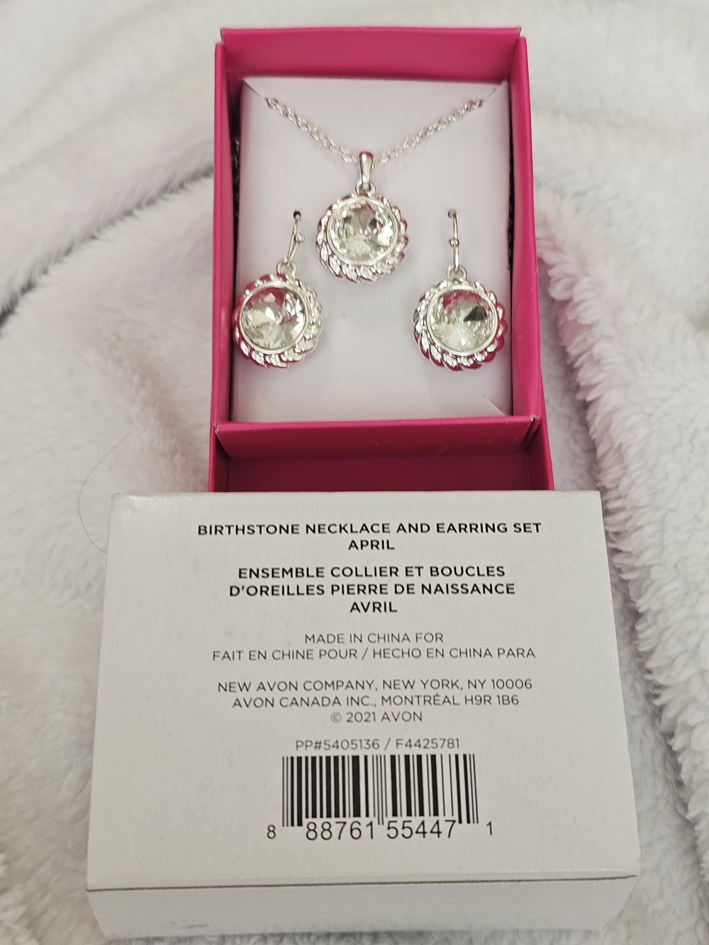 NIB Avon Studio 1886 April Birthstone Necklace & Earring Set Crystal Silver Tone - Picture 7 of 7